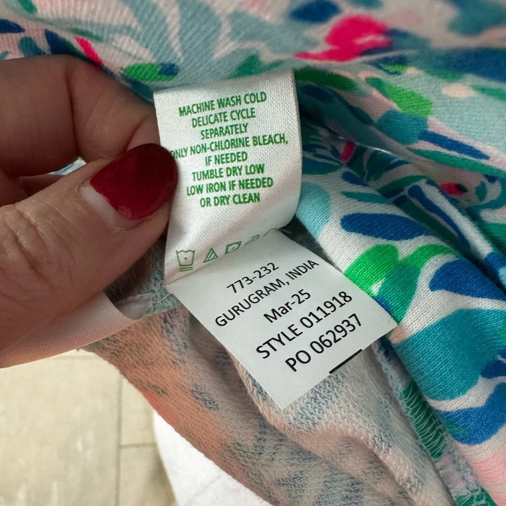 🌸🆕Lilly Pulitzer Jansen Long Sleeve Sweatshirt Blue Ibiza Cabana Cocktail Medium